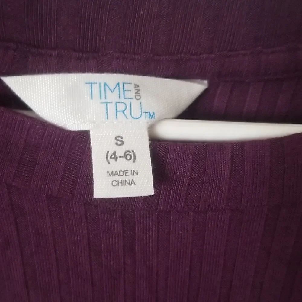 Women’s Waffle Knit Tunic Blouse Plum color Sz Small.. - Picture 7 of 7